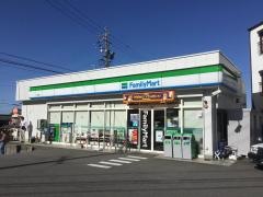 ファミリーマート　三谷店