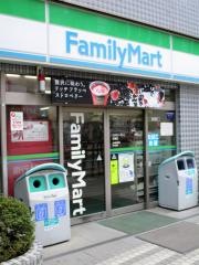 ファミリーマート　五橋店