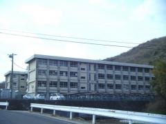 玉野市立荘内中学校