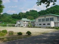 石田小学校