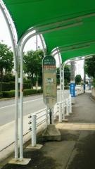 「小束山小学校」バス停留所