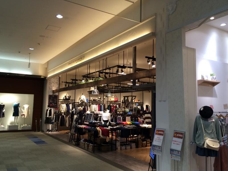 ANOTHER BRANCH By OLIVEdeの店舗外観