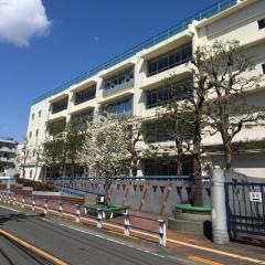 世田谷区立梅丘中学校
