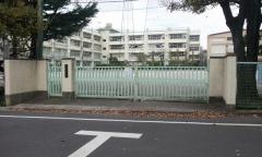 世田谷区立梅丘中学校