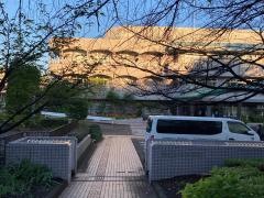 しらゆり園