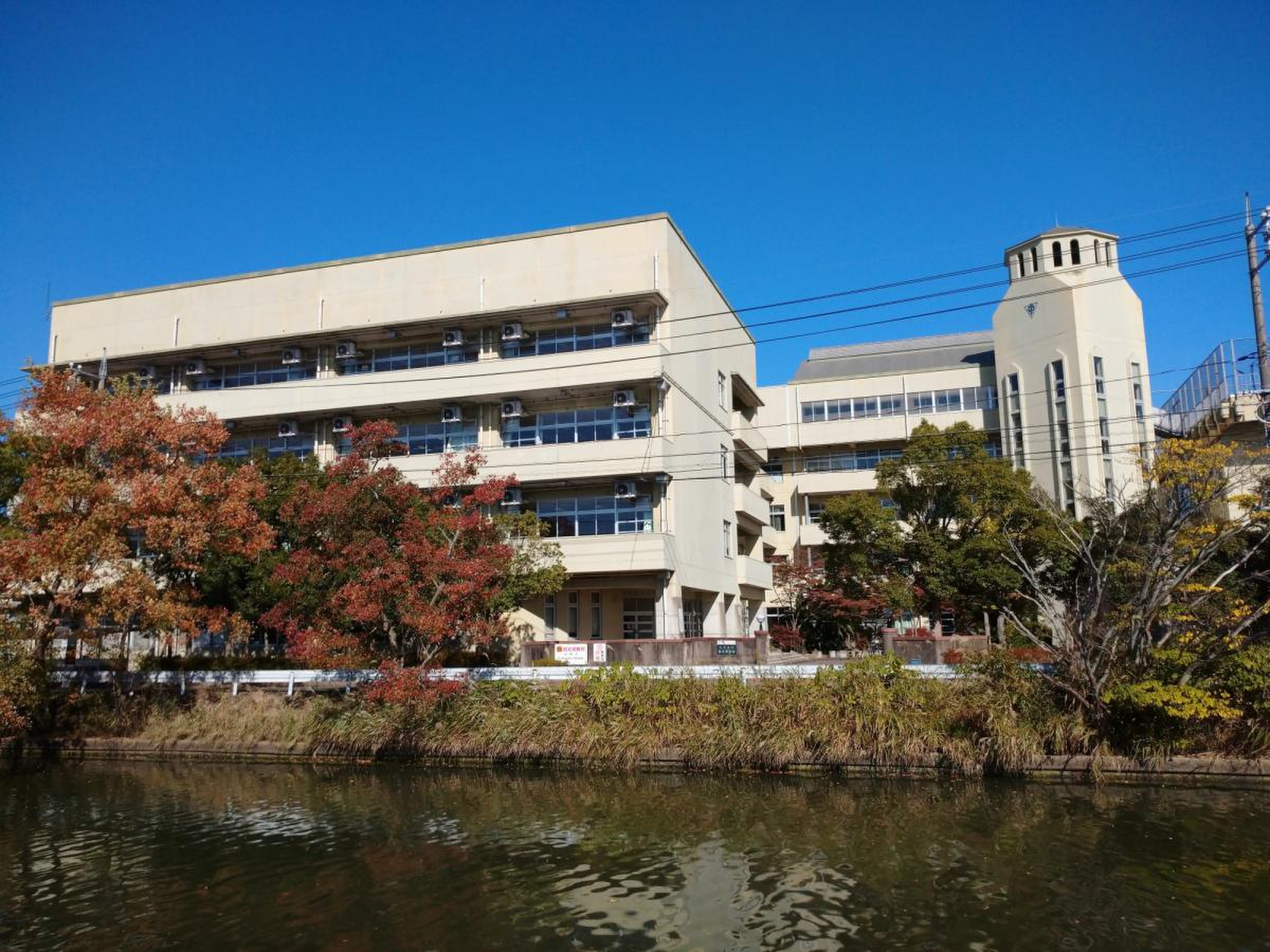 松江 第 三 中学校