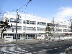 中央小学校