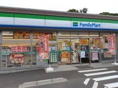 ファミリーマート　横須賀須軽谷店