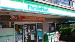 ファミリーマート　中央林間駅東口店