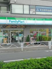 ファミリーマート　中央林間駅東口店