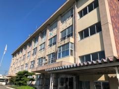 向山小学校