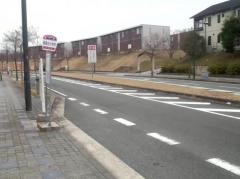 「梅美台小学校」バス停留所