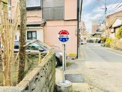 「自由ケ丘」バス停留所