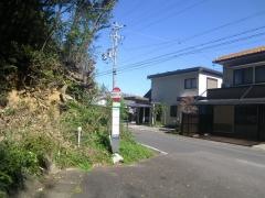 「粟野警察アパート」バス停留所