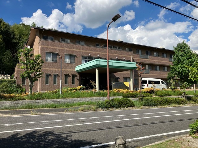ルミエス松が丘有料老人ホーム