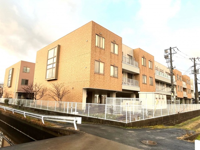 ライフステイからつ 雰囲気