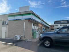 ファミリーマート　愛西佐織庁舎前店