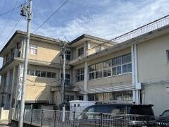 瀬上小学校