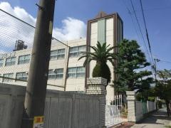 八町小学校