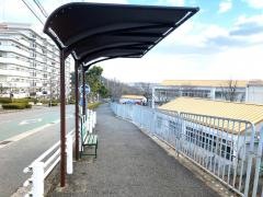 「月が丘小学校前」バス停留所