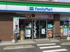 ファミリーマート　秦野本町二丁目店