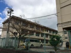 修道小学校