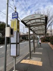 「あざみ野団地」バス停留所