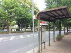 「鞘ケ谷競技場」バス停留所