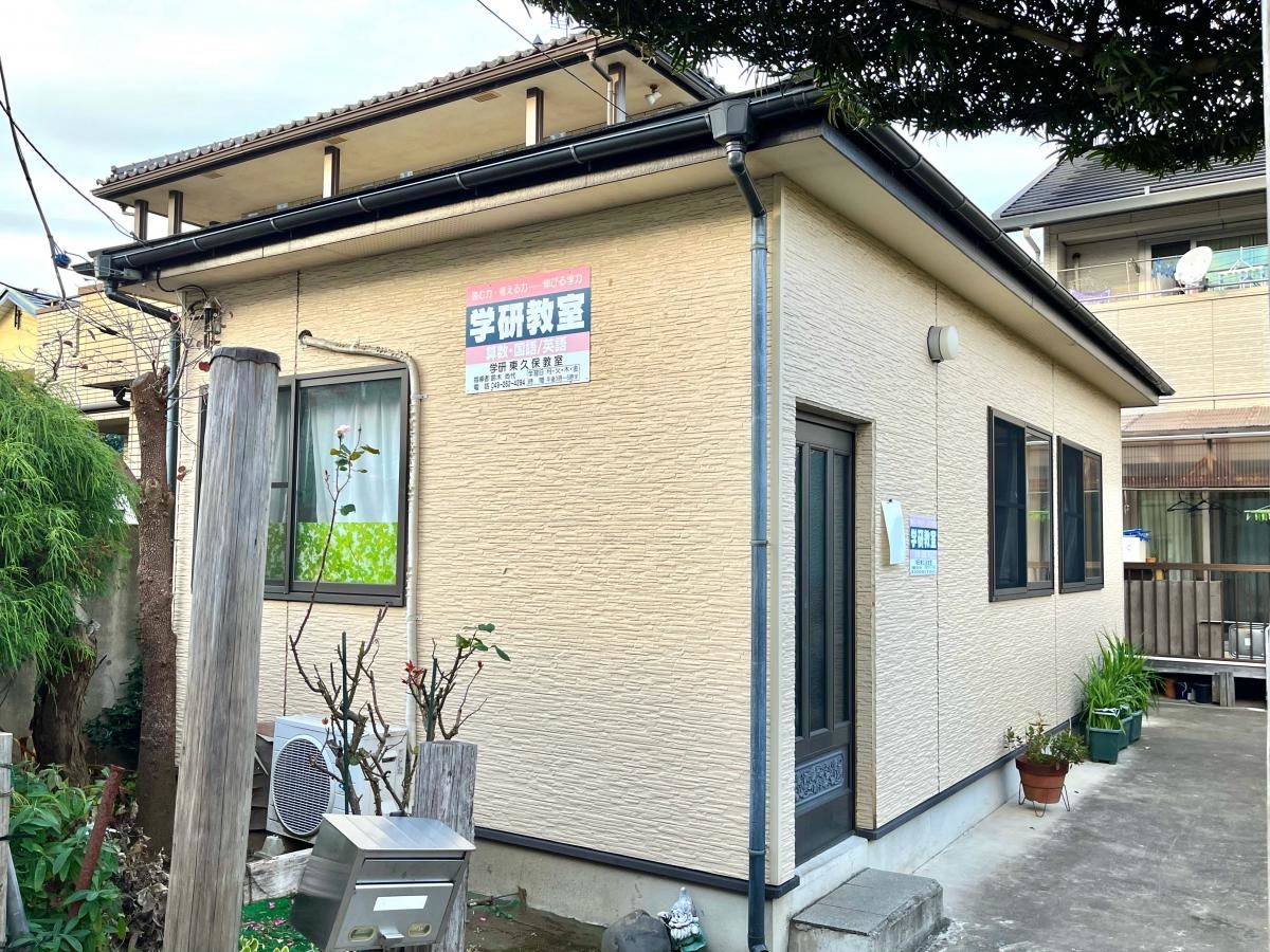 学研 東久保教室の入口外観