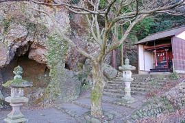 岩神赤城神社