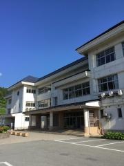 津山小学校