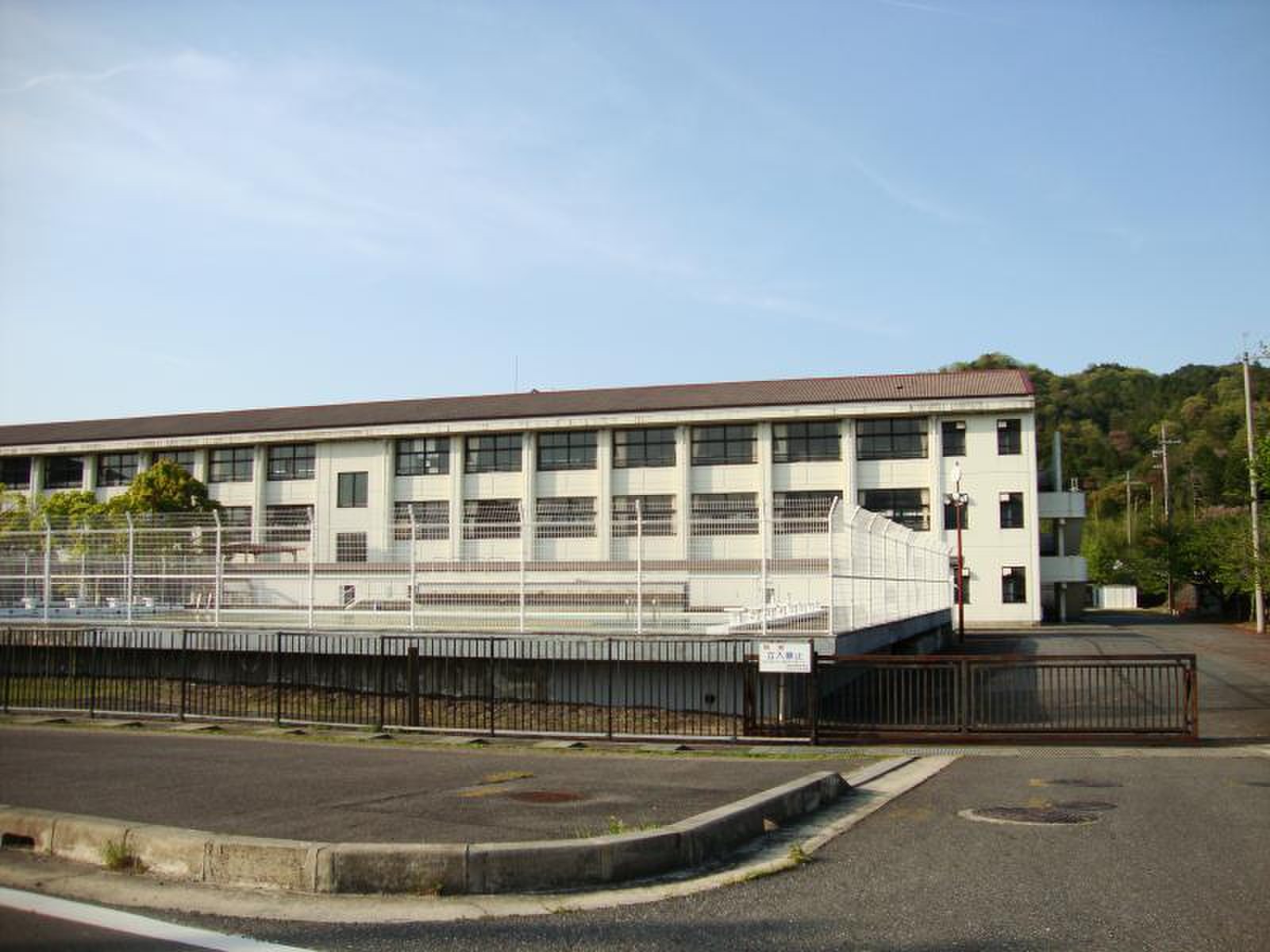 湖南 市立 甲 西北 中学校