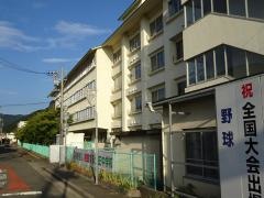 土庄町立土庄中学校