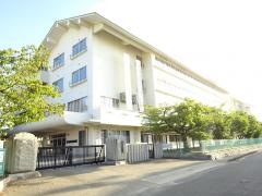 土庄町立土庄中学校
