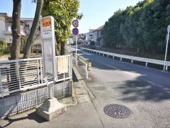「砂押橋」バス停留所
