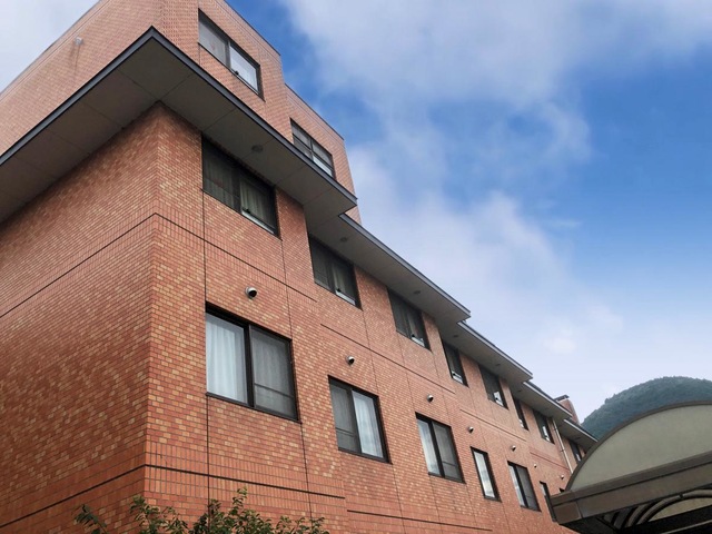 峡南ケアホームいいとみ 施設外観