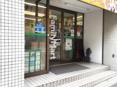 ファミリーマート　新宿天神町店