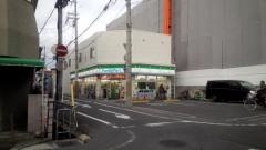 ファミリーマート　吹田垂水一丁目店