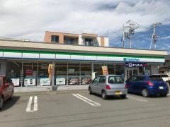 ファミリーマート　千歳春日３丁目店