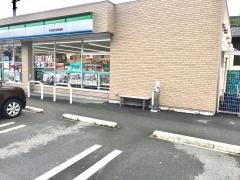 ファミリーマート　宇和島吉田魚棚店
