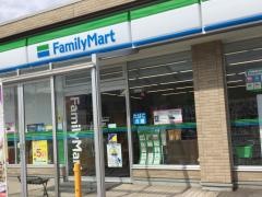 ファミリーマート　金沢岸川町店