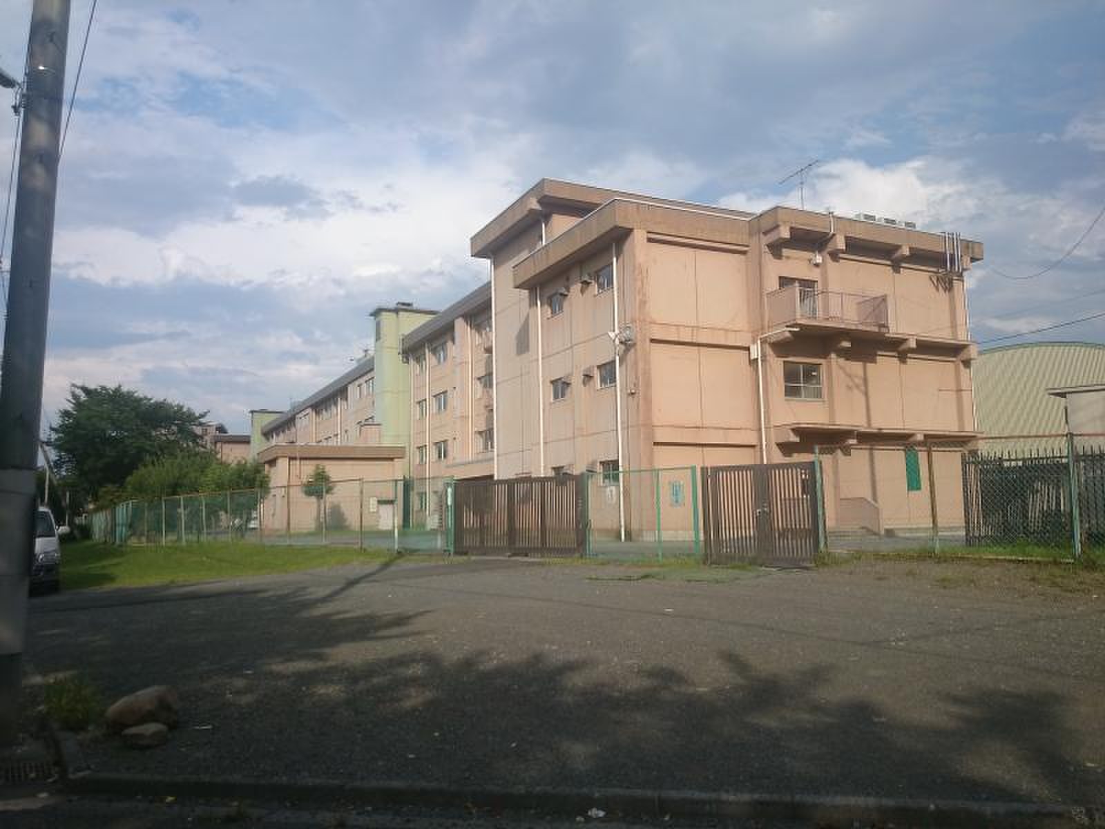 由 木 中学校