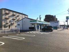 ファミリーマート　浜松志都呂店