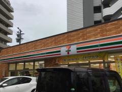 セブンイレブン　那覇牧志店