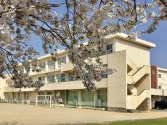 粟野南小学校