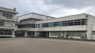 三成小学校