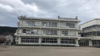 三成小学校