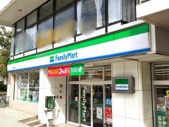 ファミリーマート　植田駅前店