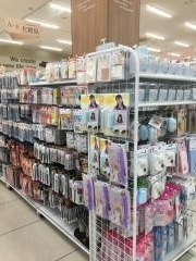 ダイソー　島忠ホームズ寝屋川店