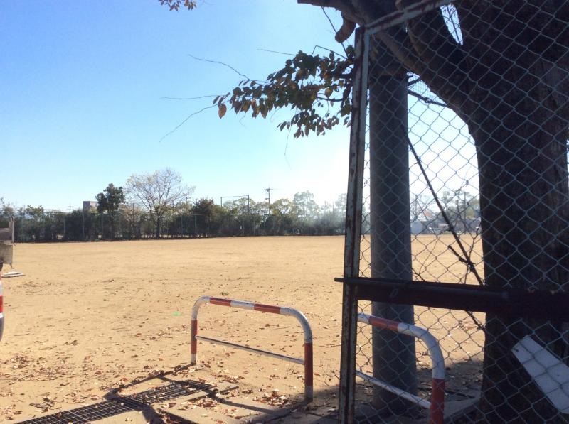 斑鳩南中学校のグランド写真2
